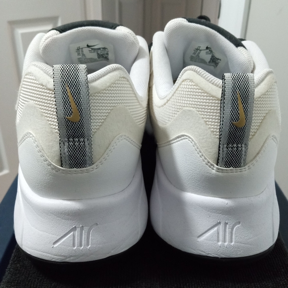 Nike Air Max 200 Metallic Gold Men's size 11 - Picture 5 of 8